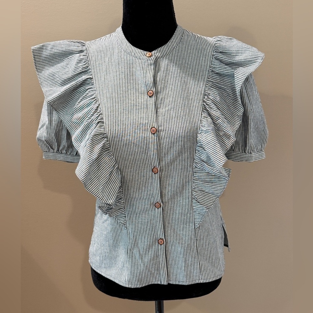 Women’s SAYLOR Grey & White pinstripe puff sleeve ruffle blouse- Size XS